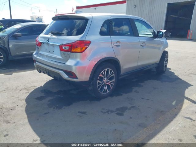 2018 MITSUBISHI OUTLANDER SPORT JA4AR3AW1JU005095 Photo 3