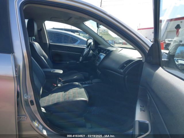 2018 MITSUBISHI OUTLANDER SPORT JA4AR3AW1JU005095 Photo 4