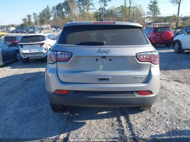 3C4NJDBB4NT165519 Jeep Compass Latitude 4x4
