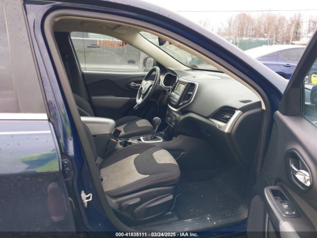 1C4PJMCB8EW141080 Jeep Cherokee Latitude