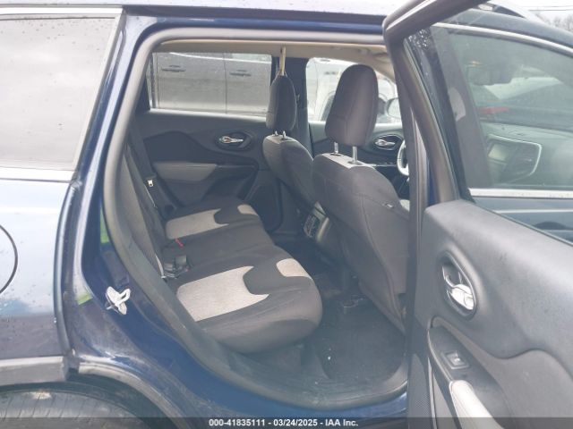 1C4PJMCB8EW141080 Jeep Cherokee Latitude