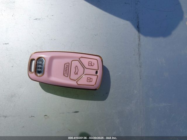 WA1LHAF72HD038067 Audi Q7 2.0t Premium