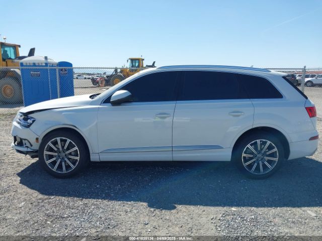 WA1LHAF72HD038067 Audi Q7 2.0t Premium