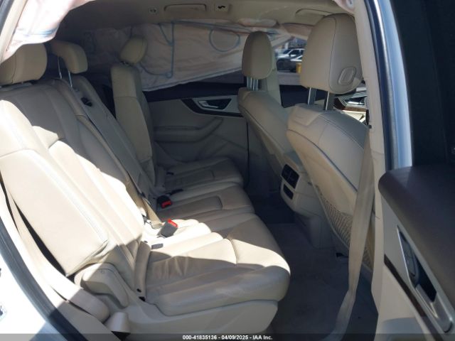WA1LHAF72HD038067 Audi Q7 2.0t Premium
