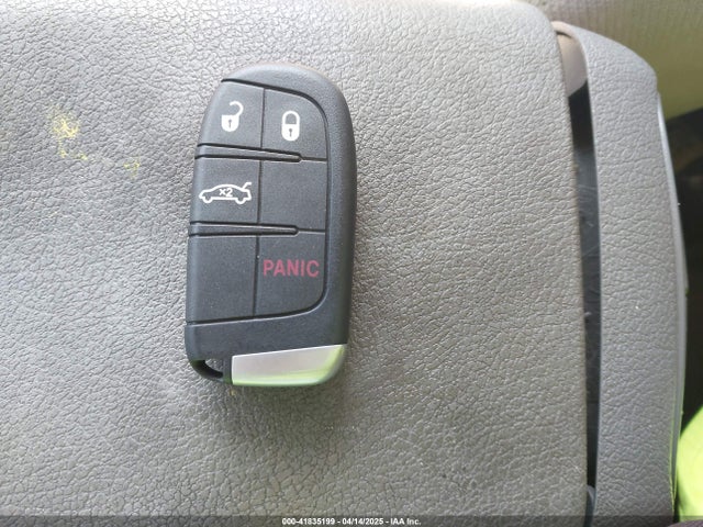Chrysler 200 Limited 2015 1C3CCCAB6FN680119 Image 11