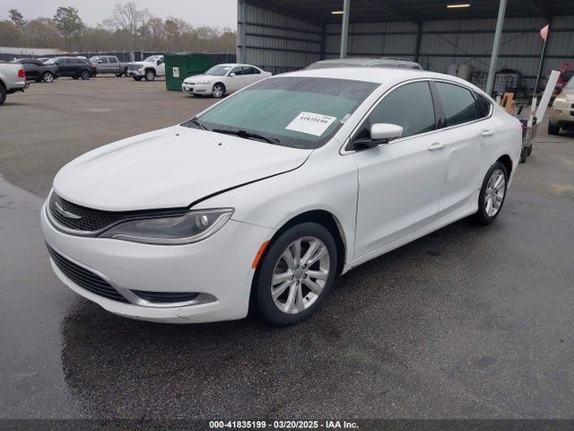 Chrysler 200 Limited 2015 1C3CCCAB6FN680119 Image 2