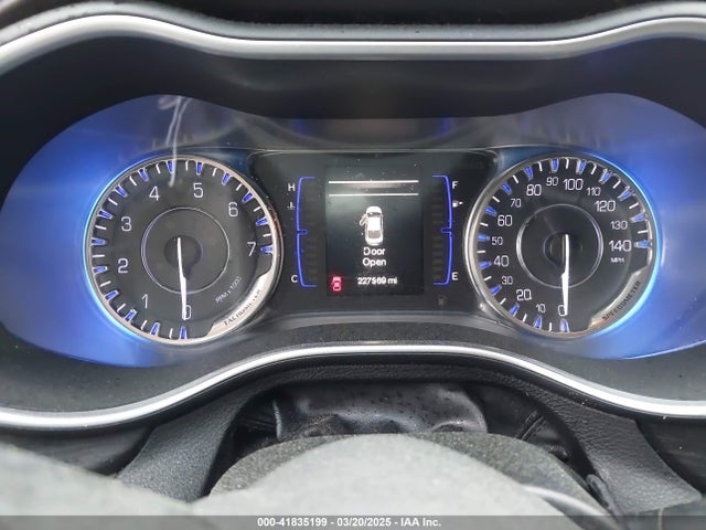 Chrysler 200 Limited 2015 1C3CCCAB6FN680119 Image 7