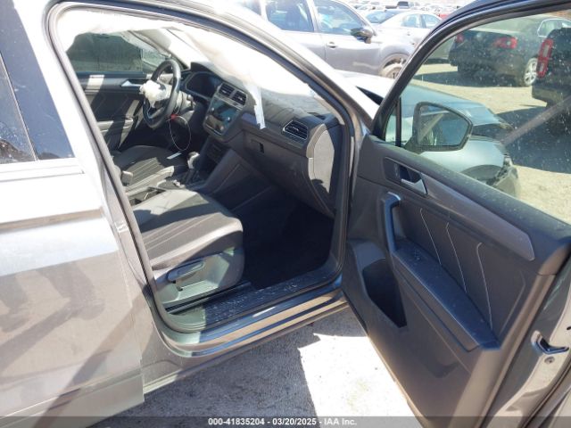 3VV3B7AX5PM142378 Volkswagen Tiguan 2.0t Se