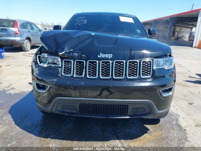 1C4RJEAG0KC581112 Jeep Grand Cherokee Laredo E 4x2