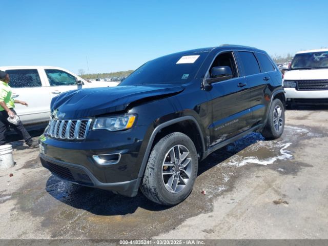 1C4RJEAG0KC581112 Jeep Grand Cherokee Laredo E 4x2