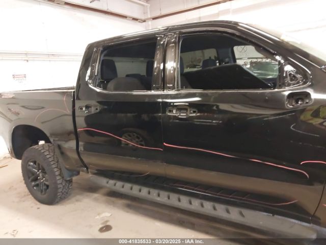 3GCUDFED3NG683299 Chevrolet Silverado 1500 4wd  Short Bed Lt Trail Boss