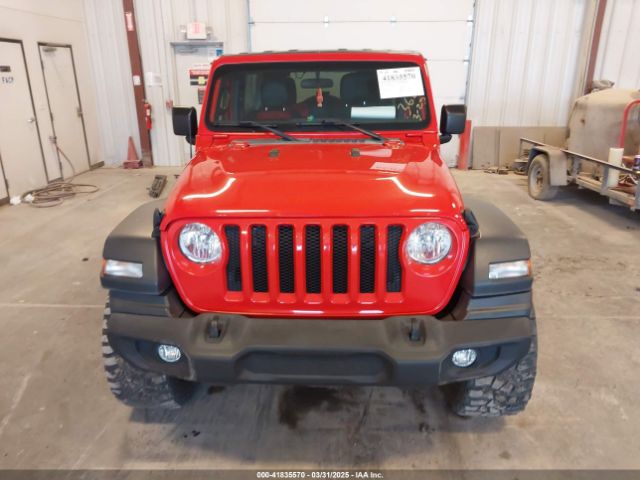 1C4HJXDG5JW195642 Jeep Wrangler Unlimited Sport S 4x4