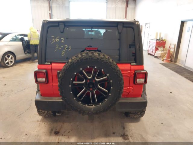 1C4HJXDG5JW195642 Jeep Wrangler Unlimited Sport S 4x4