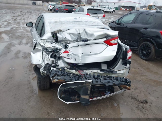 1FA6P0H76G5112392 Ford FUSION SE