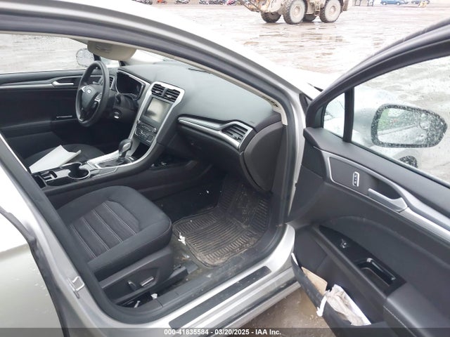 1FA6P0H76G5112392 Ford FUSION SE