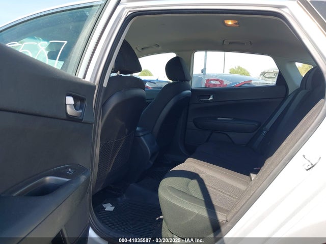5XXGT4L3XKG355357 KIA Optima Lx