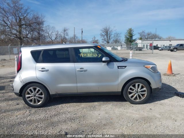 KNDJP3A55J7576218 KIA SOUL +