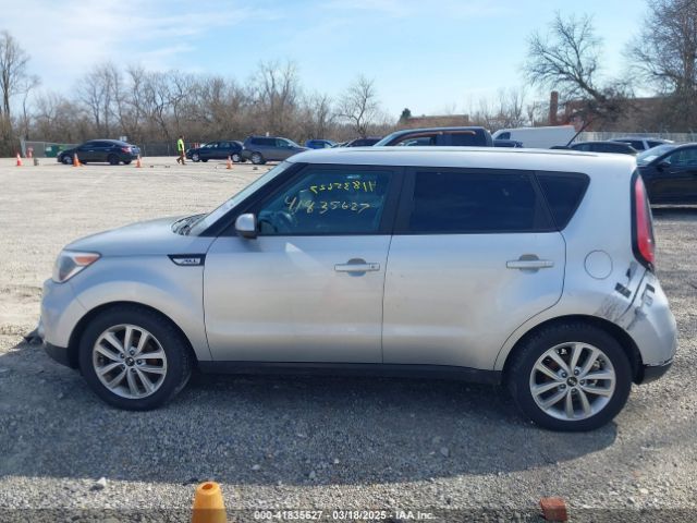 KNDJP3A55J7576218 KIA SOUL +