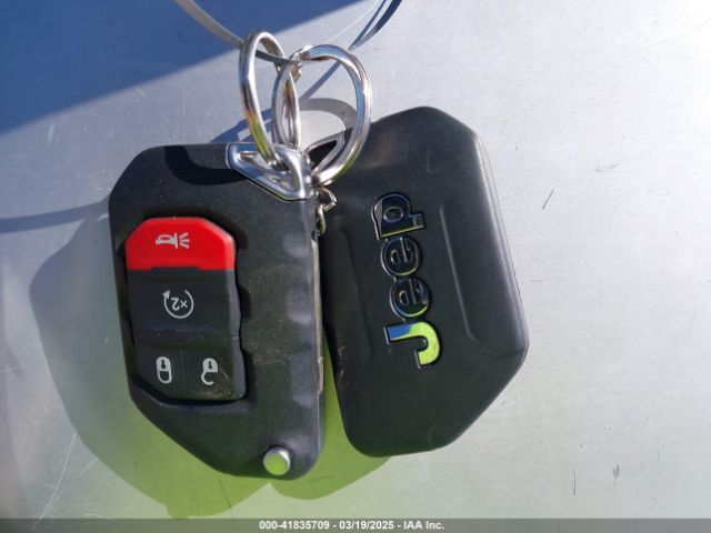 1C4RJXR64RW140647 Jeep Wrangler 4xe Rubicon X 4xe