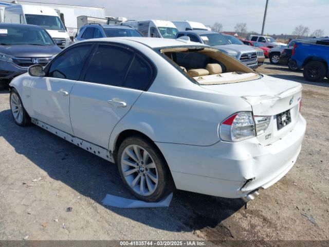 2011 BMW 328I WBAPH7G5XBNM56334 Photo 2
