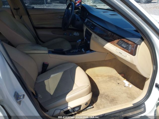 2011 BMW 328I WBAPH7G5XBNM56334 Photo 4