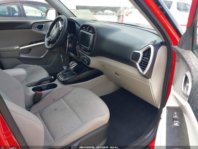 KNDJ23AU8R7223814 KIA SOUL LX