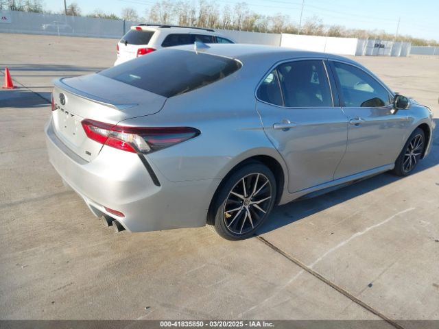 4T1T11AK3MU431765 Toyota CAMRY SE