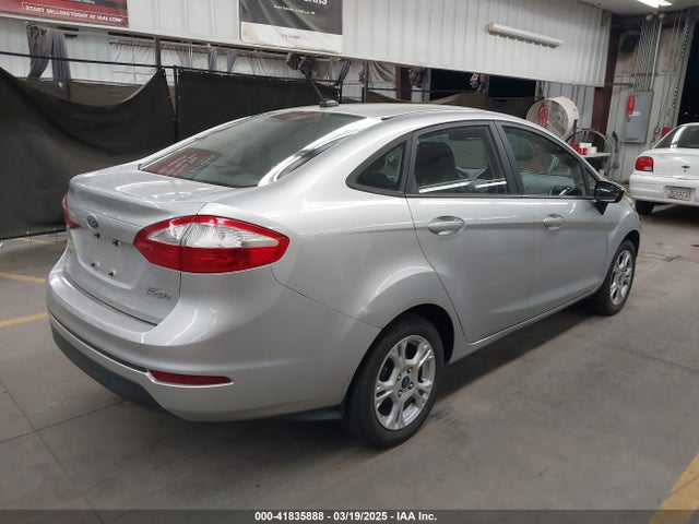 Ford FIESTA SE 2015 3FADP4BJXFM133631 Image 4