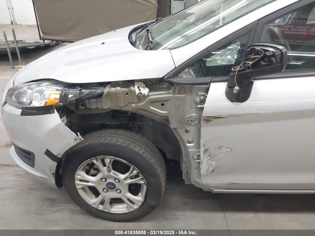 Ford FIESTA SE 2015 3FADP4BJXFM133631 Image 6