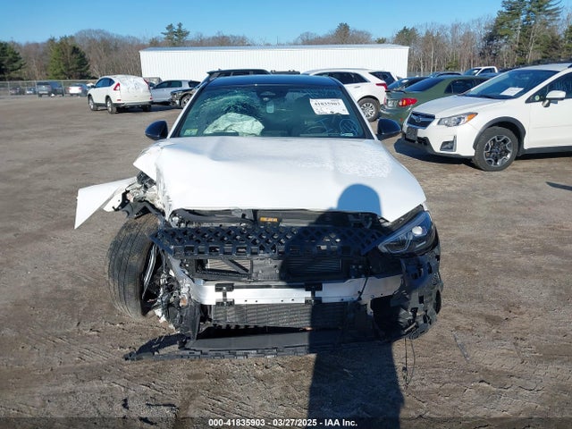 W1KAF4HB2PR082535 Mercedes-Benz C 300 4matic