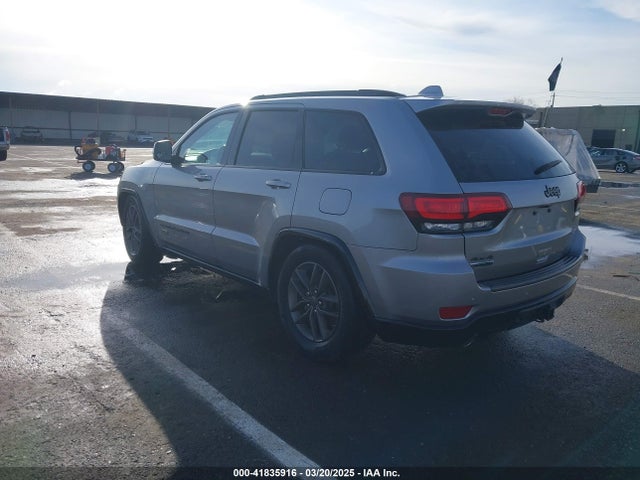 1C4RJFBM3GC358077 Jeep Grand Cherokee Limited 75th Anniversary