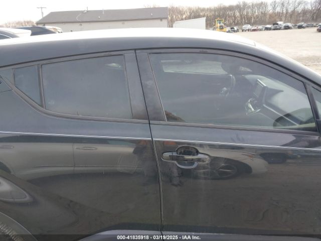 NMTKHMBX9JR001731 Toyota C-hr Xle Premium
