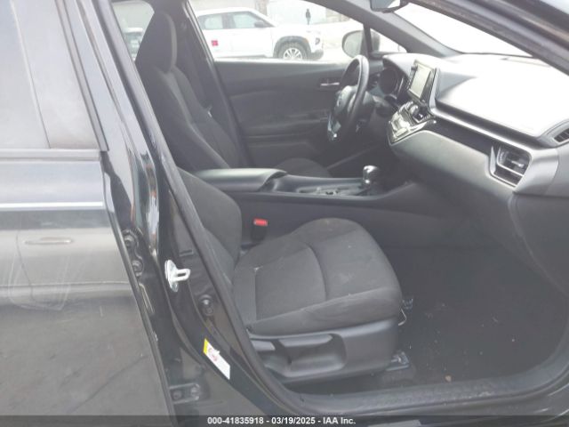 NMTKHMBX9JR001731 Toyota C-hr Xle Premium