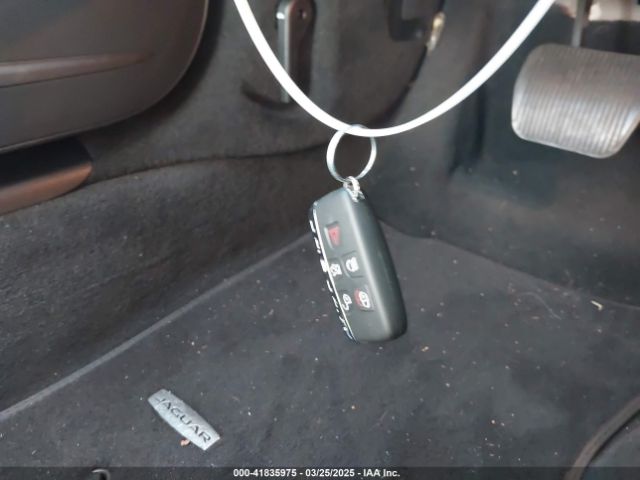 SAJWA6ATXG8K29429 Jaguar F-Type