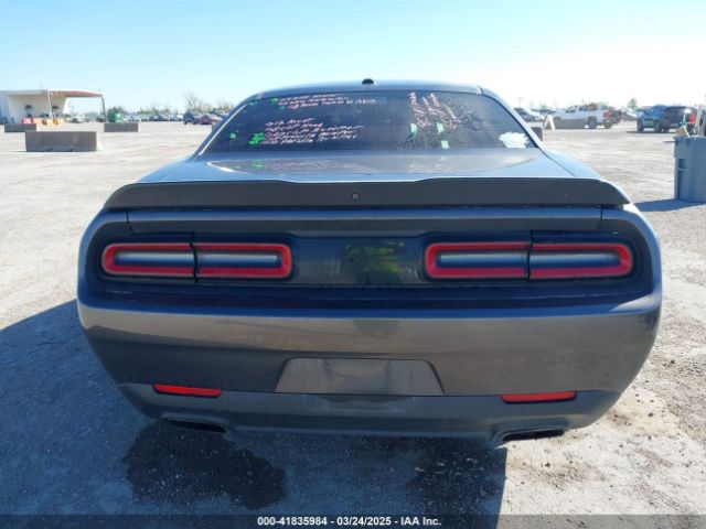 2C3CDZAG6JH310690 Dodge Challenger Sxt
