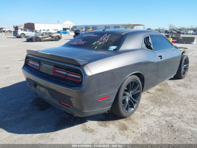 2C3CDZAG6JH310690 Dodge Challenger Sxt