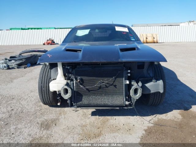 2C3CDZAG6JH310690 Dodge Challenger Sxt