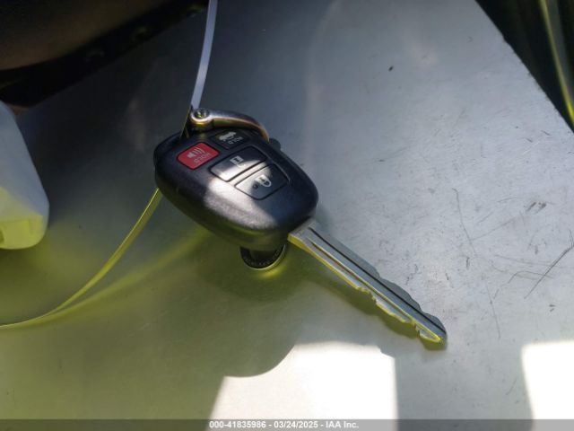 4T1BF1FK2HU701564 Toyota CAMRY SE