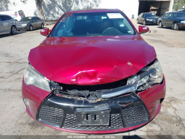 4T1BF1FK2HU701564 Toyota CAMRY SE