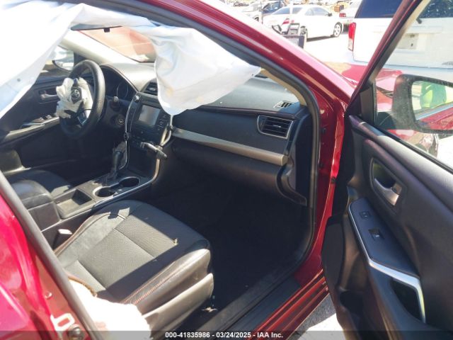4T1BF1FK2HU701564 Toyota CAMRY SE