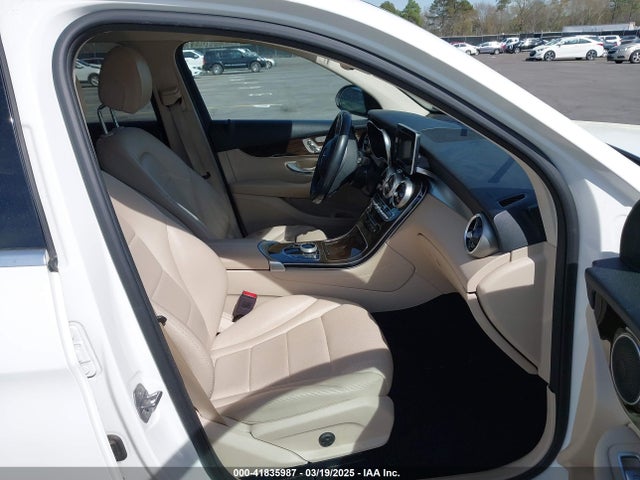 WDC0G4JB3KV150851 Mercedes-Benz GLC 300