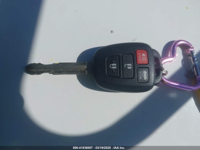 4T1BF1FK5HU338970 Toyota CAMRY LE