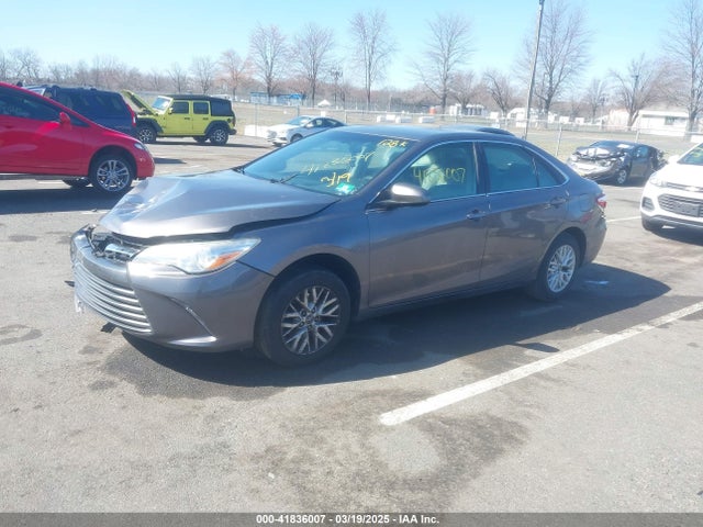 4T1BF1FK5HU338970 Toyota CAMRY LE