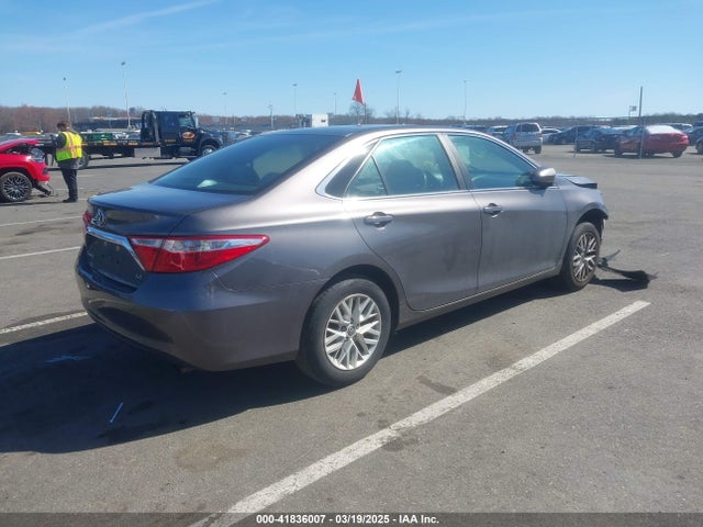4T1BF1FK5HU338970 Toyota CAMRY LE