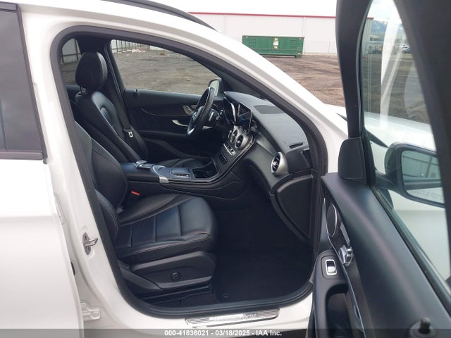W1N0G8EBXNV390709 Mercedes-Benz Glc 300 4matic Suv