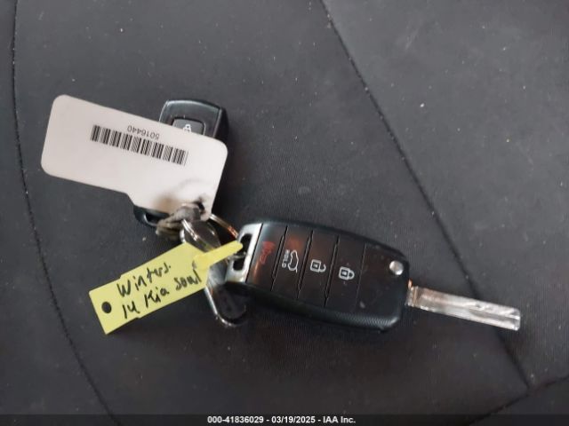 KNDJX3A54E7015143 KIA Soul !