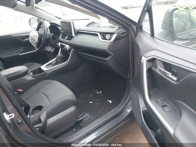 2T3P1RFV7RW442253 Toyota Rav4 Xle