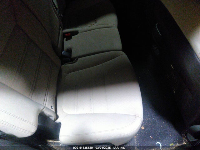 5XYPGDA3XGG048328 KIA Sorento 2.4l Lx