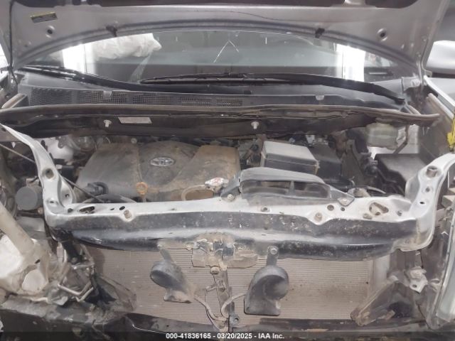 5TDKZ3DC2LS065051 Toyota SIENNA LE