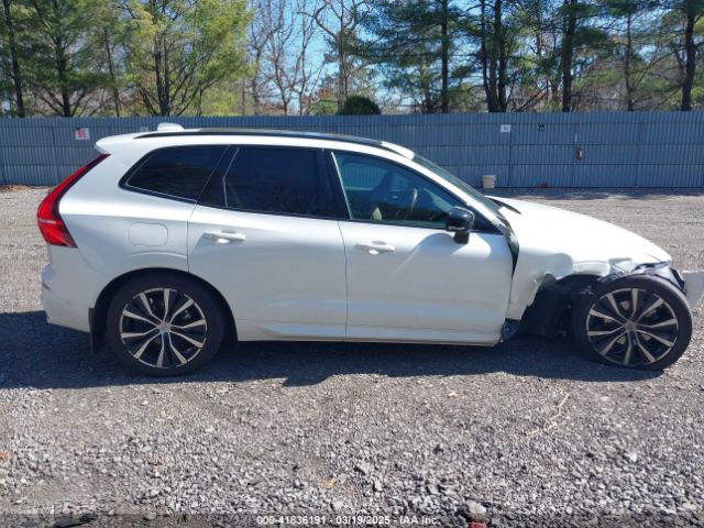 YV4L12RW3P1332481 Volvo Xc60 B5 Plus Dark Theme